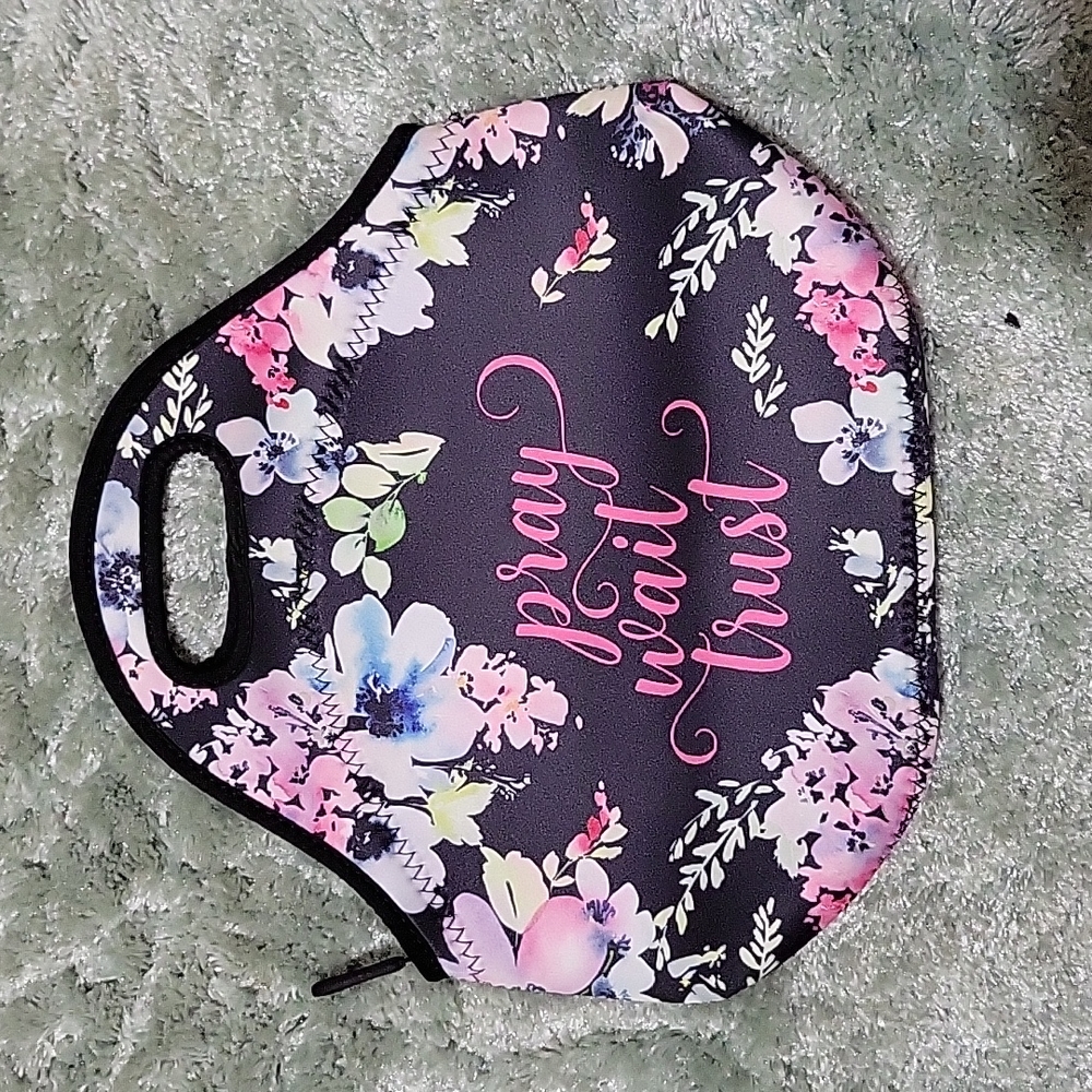 3/$20 Lunch/cosmetic Tote w/zipper, navy w/flowers. Like NEW